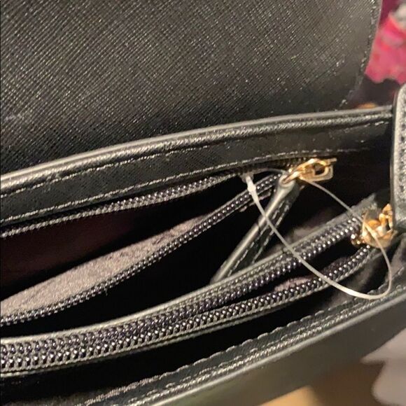 Michael kors small purse - Picture 3 of 5